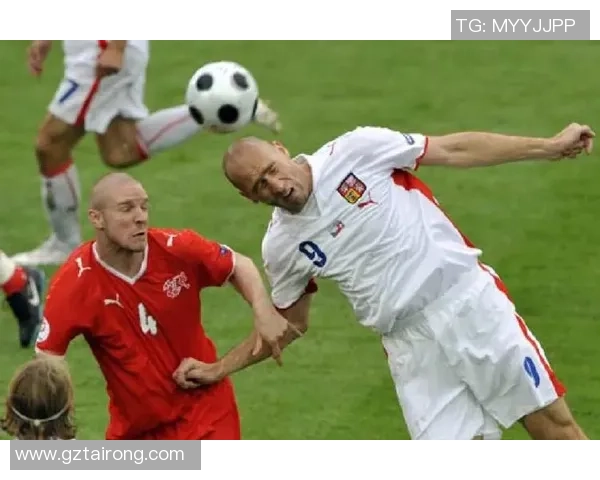 揭秘足球明星巨鲲的真实身份与传奇经历,带你了解这位体育巨星的故事