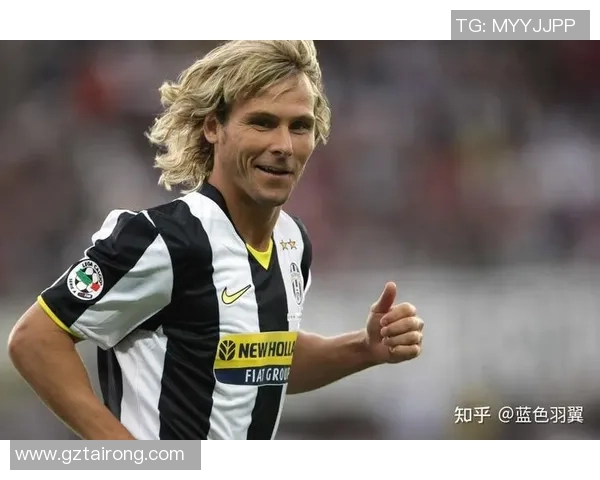 现役70后足球明星的辉煌历程与传奇故事揭秘